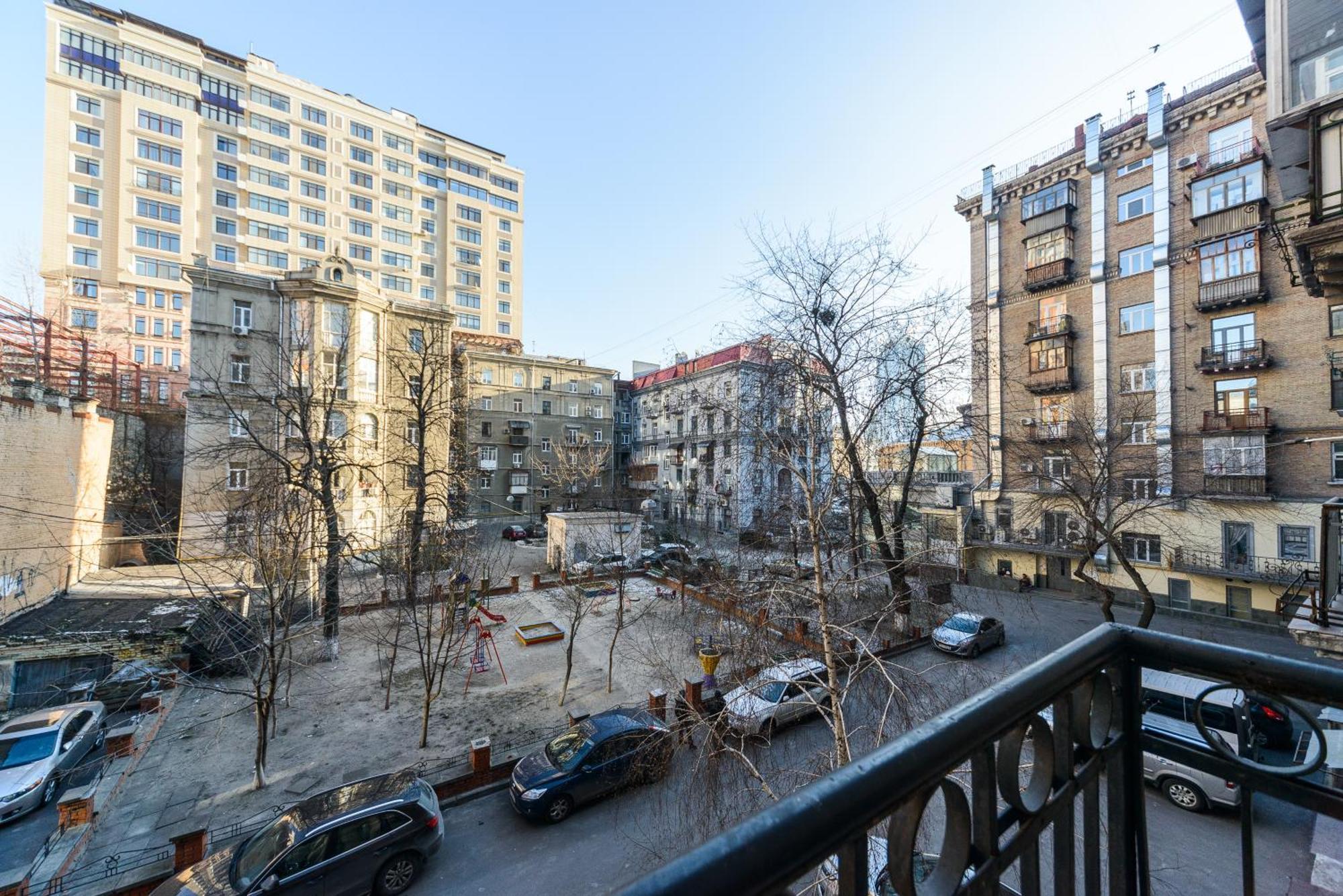 Квартира С Террасой, Крещатик 29, Бессарабка Kiev Exterior foto